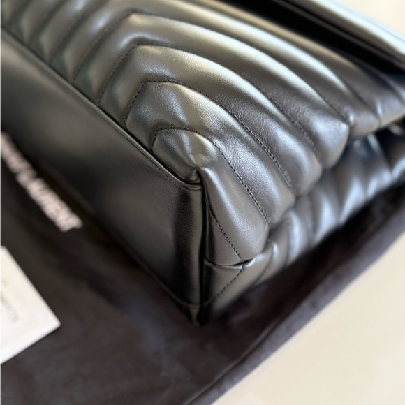 YVES SAINT LAURENT YSL LOULOU MEDIUM MATELASSE BLACK AND GOLD BAG EUC!!!! - Picture 12 of 17